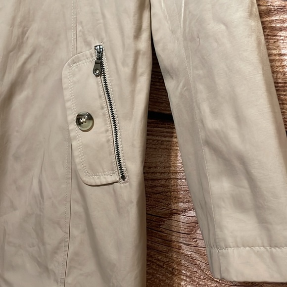 DKNY trench coat - Picture 4 of 13